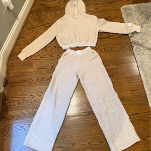 Aerie Cream Hooded Jacket And Pants Set. Top is XS And Bottoms Are XXS